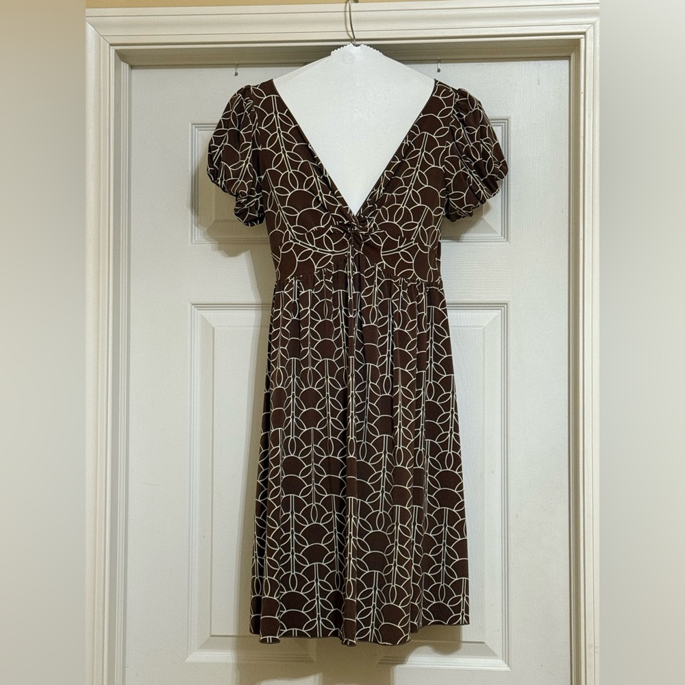Max Studio Brown and Cream V-Neck Puffy Sleeve Patterned Midi Dress